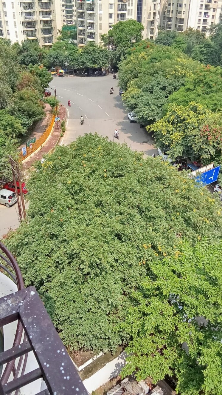 Garden, nitishree-lotus-pond-blessed-homes 2 Bedroom 655 Sq.Ft. Apartment In Vaibhav Khand Ghaziabad 9003330