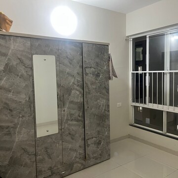 Room in 2.5 BHK Apartment at Austin Arena, Mumbai Bangalore Highway – for Rent