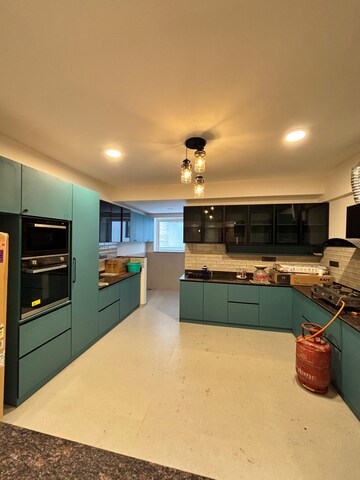 Parking in 4 BHK Apartment at Halasuru – for Rent