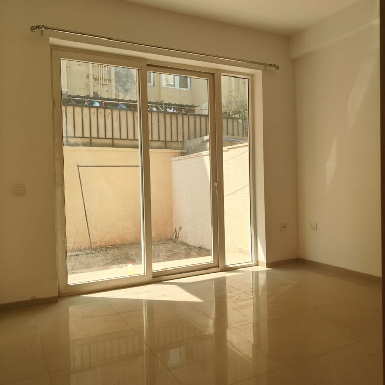 Room, emaar-emerald-floors 3.5 Bedroom 1500 Sq.Ft. Apartment In Sector 65 Gurgaon 9003384