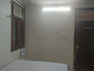 Room in 2 BHK Apartment at Chinhat – for Rent