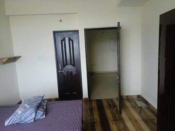 Room in 2 BHK Apartment at Chinhat – for Rent