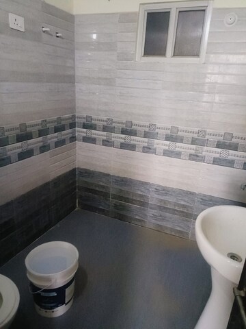 Bathroom in 2 BHK Apartment at Chinhat – for Rent