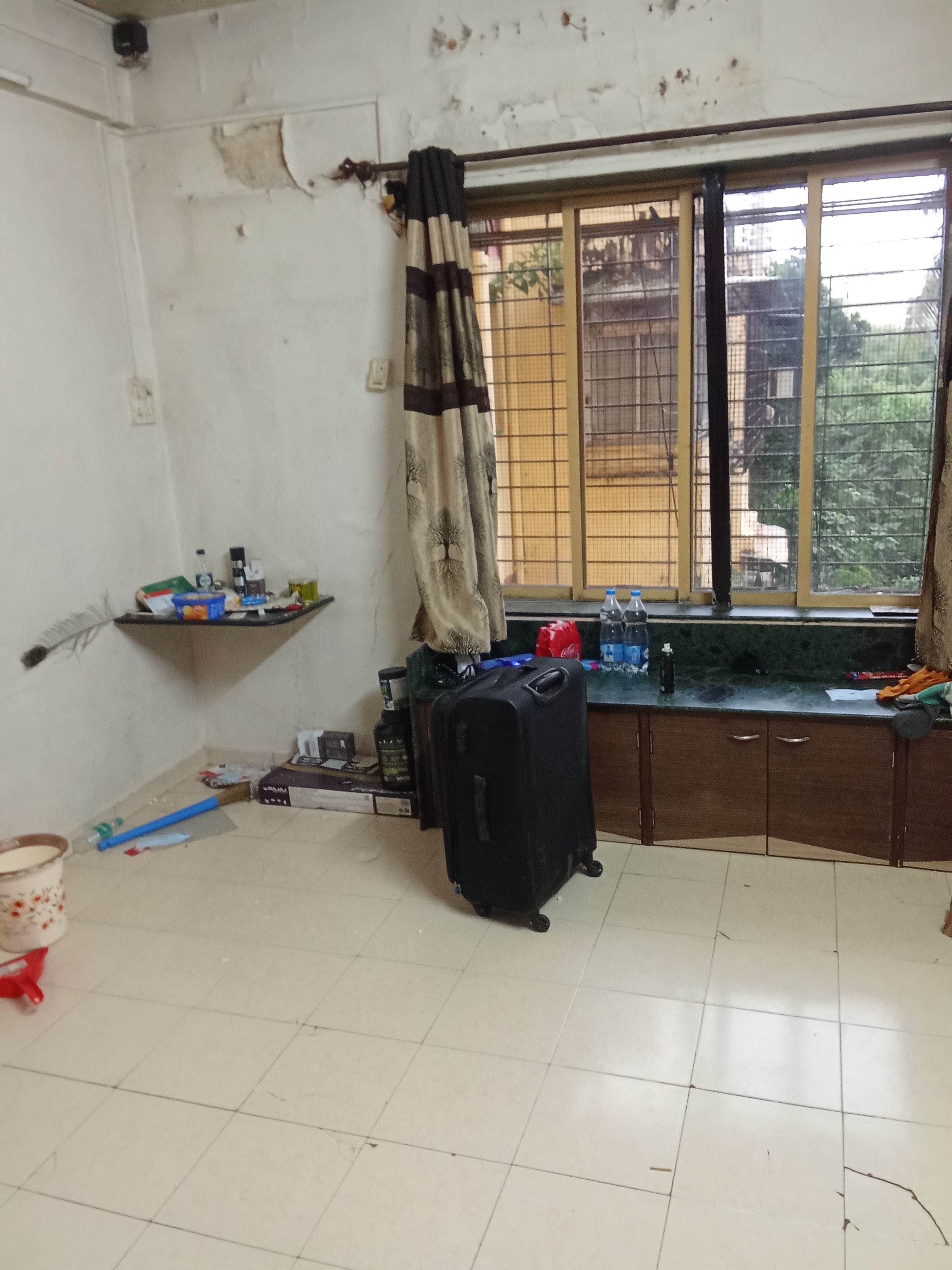 1 BHK 500 Sq.Ft. Apartment in Harjas CHS