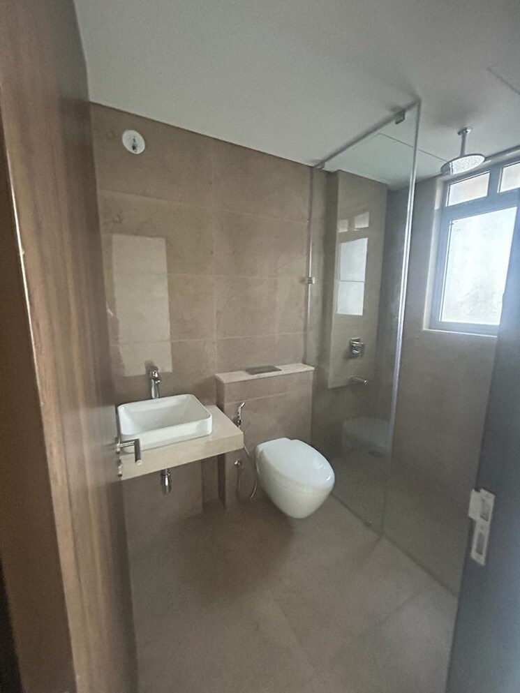 Bathroom, oberoi-sky-city 3 Bedroom 1500 Sq.Ft. Apartment In Borivali East Mumbai 9003352