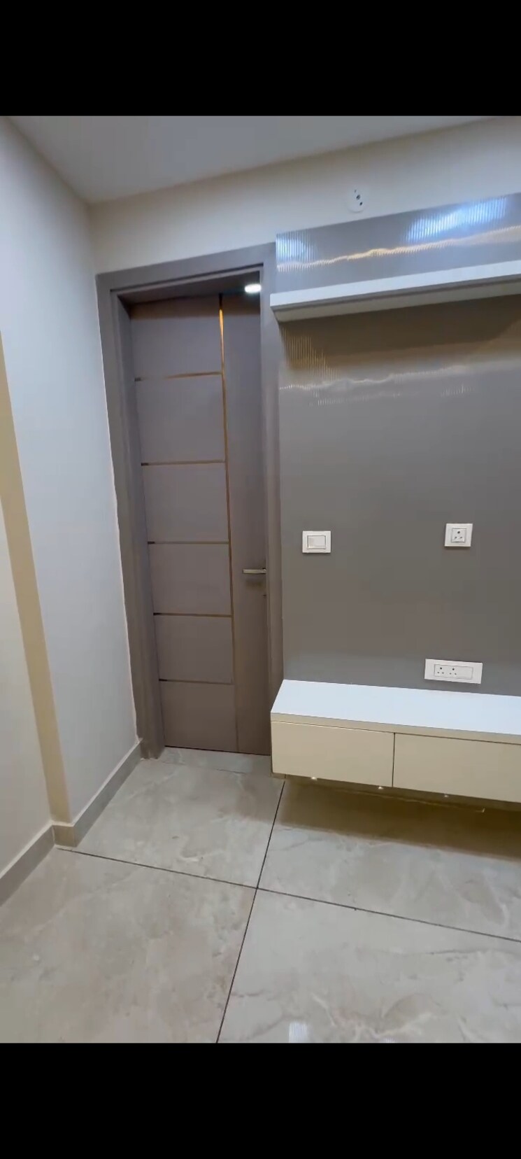 Bathroom, palam 3 Bedroom 120 Sq.Yd. Builder Floor In Palam Delhi 9003395