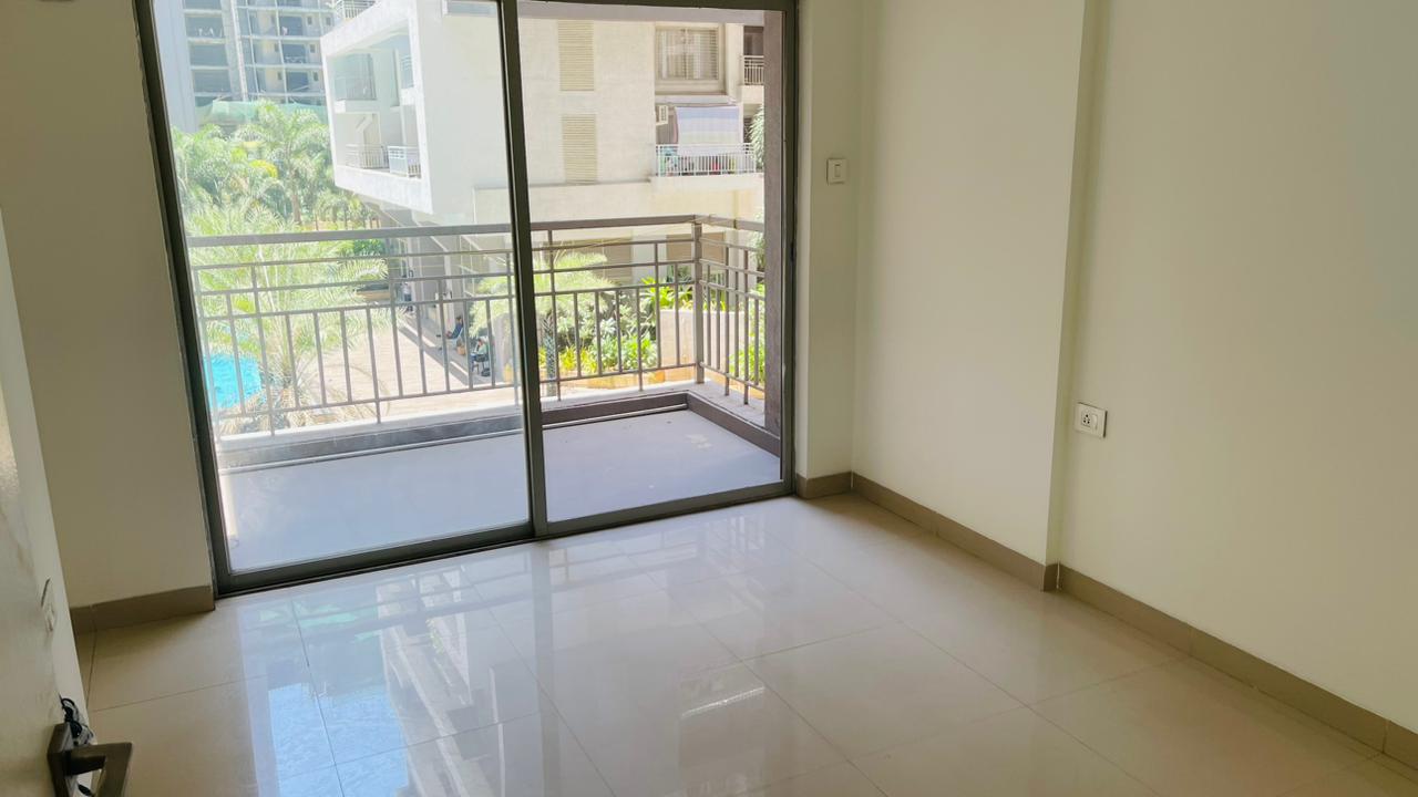 3.5 BHK + Servant Room,Study Room Apartment For Rent in Bramhacorp F Residences
