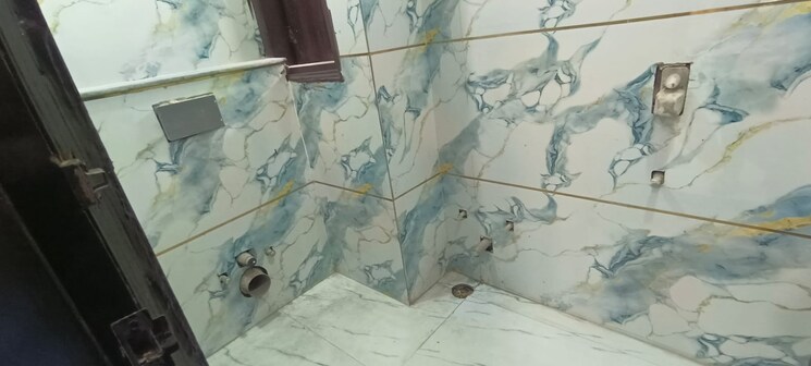 Bathroom, burari 3 Bedroom 1350 Sq.Ft. Apartment In Burari Delhi 9003414