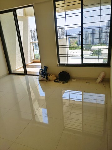 Room in 2 BHK Apartment at Kumar Megapolis Saffron, Hinjewadi – for Rent