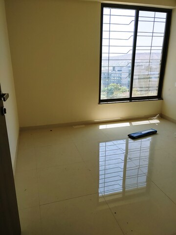 Room in 2 BHK Apartment at Kumar Megapolis Saffron, Hinjewadi – for Rent
