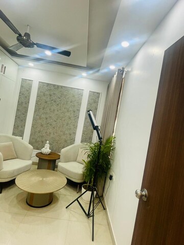 Team Area in 2 BHK Apartment at Shree Vardhman Green Court, Sector 90 – for Sale