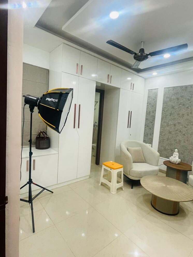 Team Area, shree-vardhman-green-court 2 Bedroom 690 Sq.Ft. Apartment In Sector 90 Gurgaon 9003430