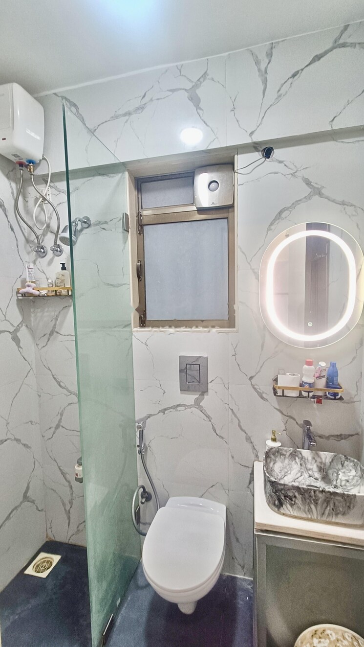 Bathroom, crystal-paradise 1.5 Bedroom 425 Sq.Ft. Apartment In Andheri West Mumbai 9003447
