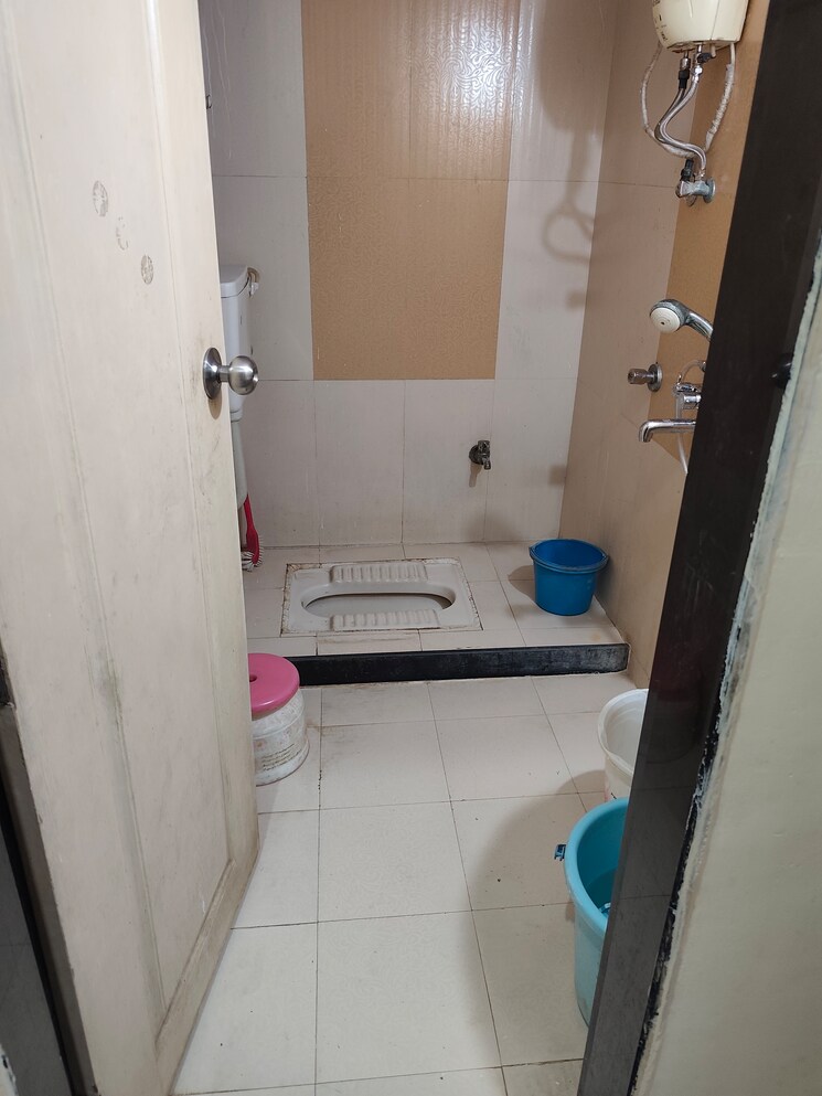 Bathroom, shanti-lifespaces 1 Bedroom 620 Sq.Ft. Apartment In Nalasopara East Palghar 9003483