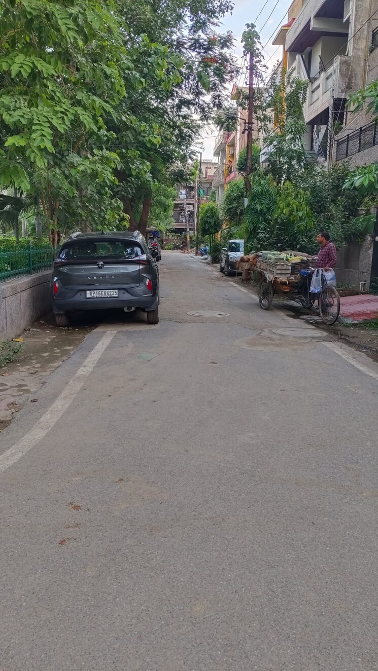  Parking, gaur-city-2-14th-avenue 2 Bedroom 855 Sq.Ft. Apartment In Sector 16c Greater Noida Greater Noida 9003459