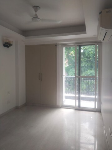 3 BHK Apartment For Rent in Noida Central