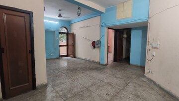Room in 3 BHK Apartment at Gaur City 2 - 14th Avenue, Sector 16c Greater Noida – for Rent
