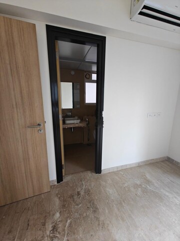 Room in 2 BHK Apartment at L&T Emerald Isle, Powai – for Rent