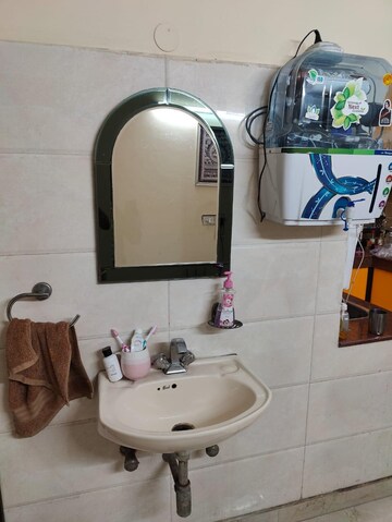 Furnished Amenities in 3 BHK Apartment at Gaur City 2 - 14th Avenue, Sector 16c Greater Noida – for Rent