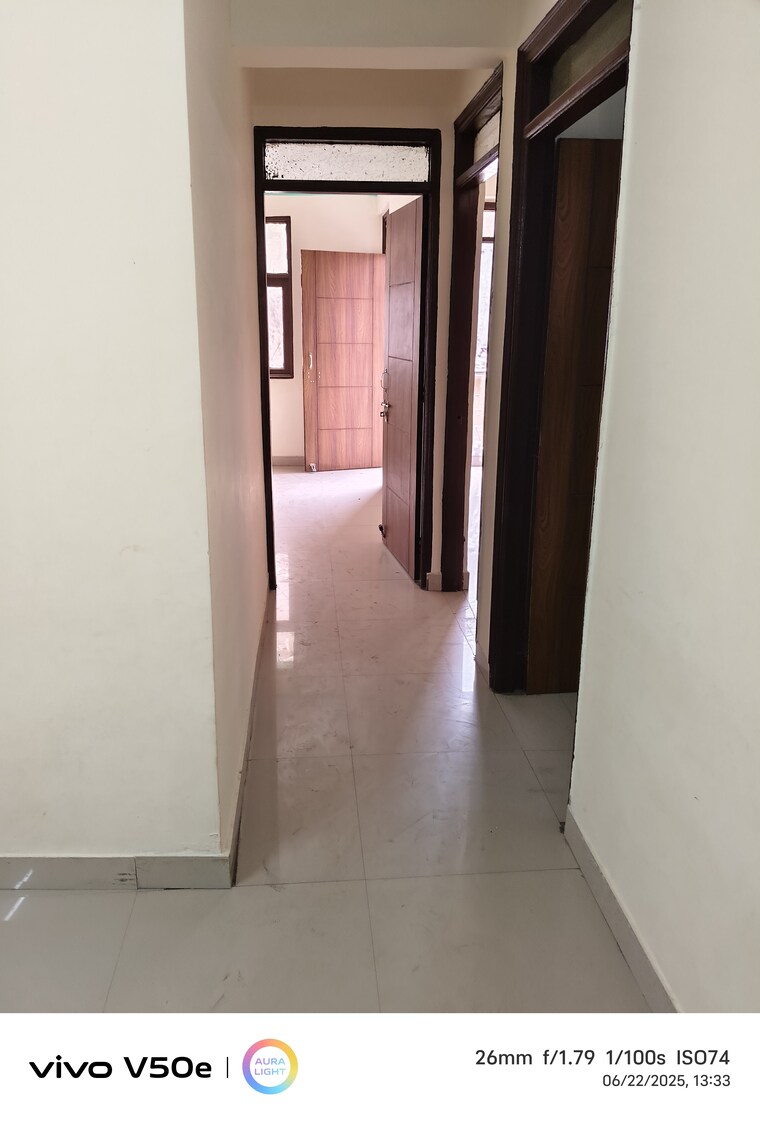Other, vishwakarma colony 3 Bedroom 100 Sq.Yd. Apartment In Vishwakarma Colony Delhi 9003578