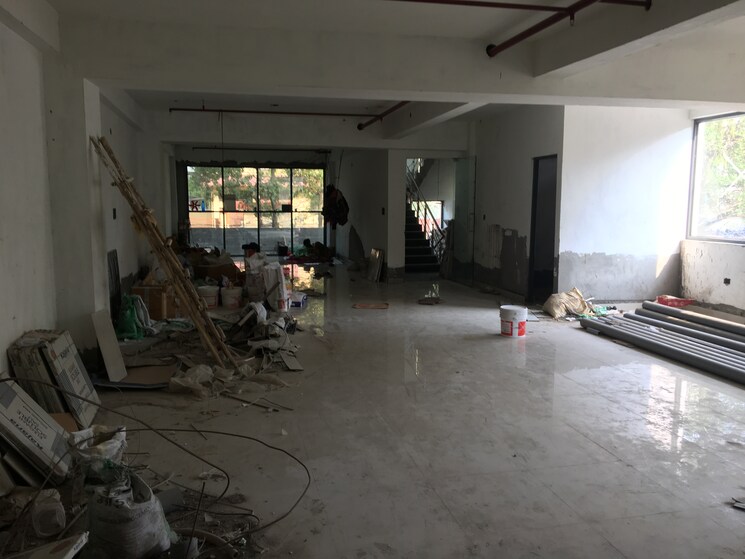  Parking, sector 65 Commercial Office Space 5500 Sq.Ft. In Sector 65 Noida 9003512