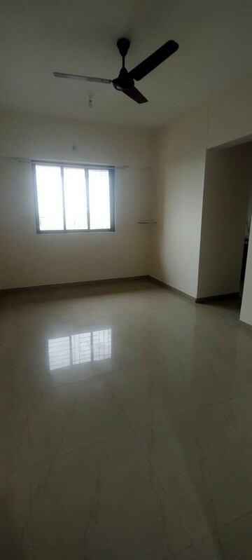 Room in 1 BHK Apartment at New Vegas Plaza, Owale – for Rent