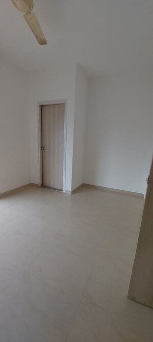 Room in 1.5 BHK Apartment at Lodha Casa Rio, Dombivli East – for Sale