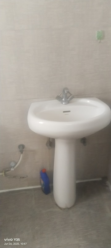 Bathroom in 2 BHK Apartment at City Garden Apartments, Sadarpur – for Rent