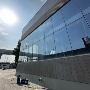  Showroom For Rent in Dlf Industrial Area