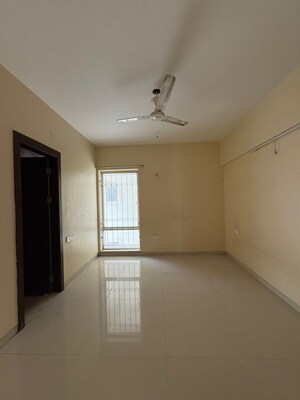 2 BHK Apartment For Sale in Shraddha Twin Tower, Wakad