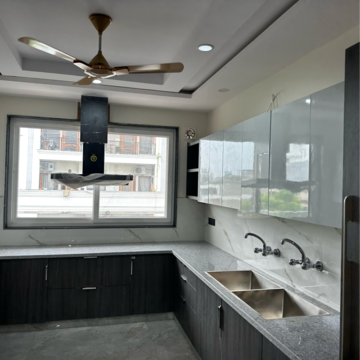 Kitchen in 4 BHK Builder Floor at Sector 31 – for Rent