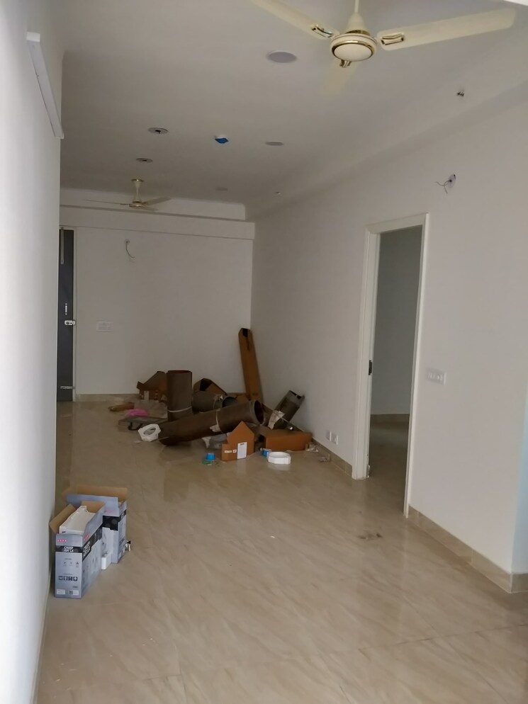 Room, gaur-city-2-14th-avenue 3 Bedroom 740 Sq.Ft. Apartment In Sector 16c Greater Noida Greater Noida 9003657