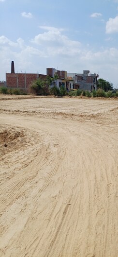 Plot For Sale in Dheeraj Nagar