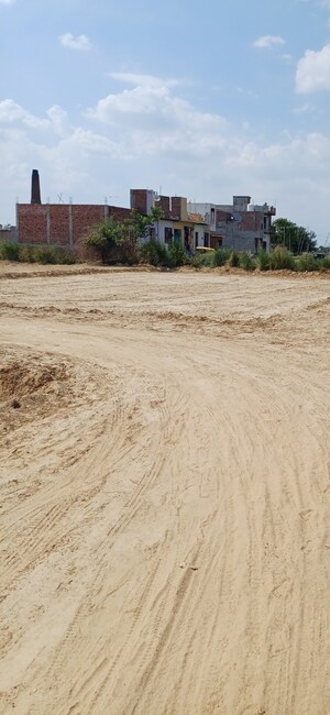  Plot For Sale in Dheeraj Nagar