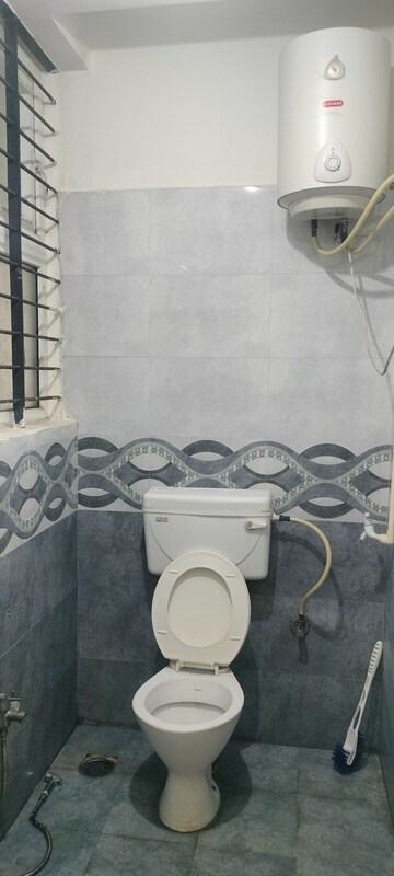 Bathroom in 1 BHK Builder Floor at Indiranagar – for Rent