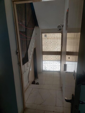 Bathroom in 3 BHK Apartment at Aradhna Apartments, Tughlakabad – for Rent