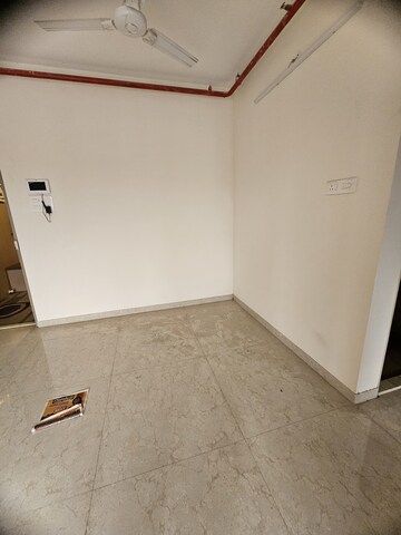 Room in 2 BHK Apartment at Vikhroli East – for Sale