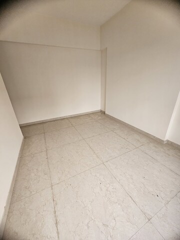 Room in 2 BHK Apartment at Vikhroli East – for Sale