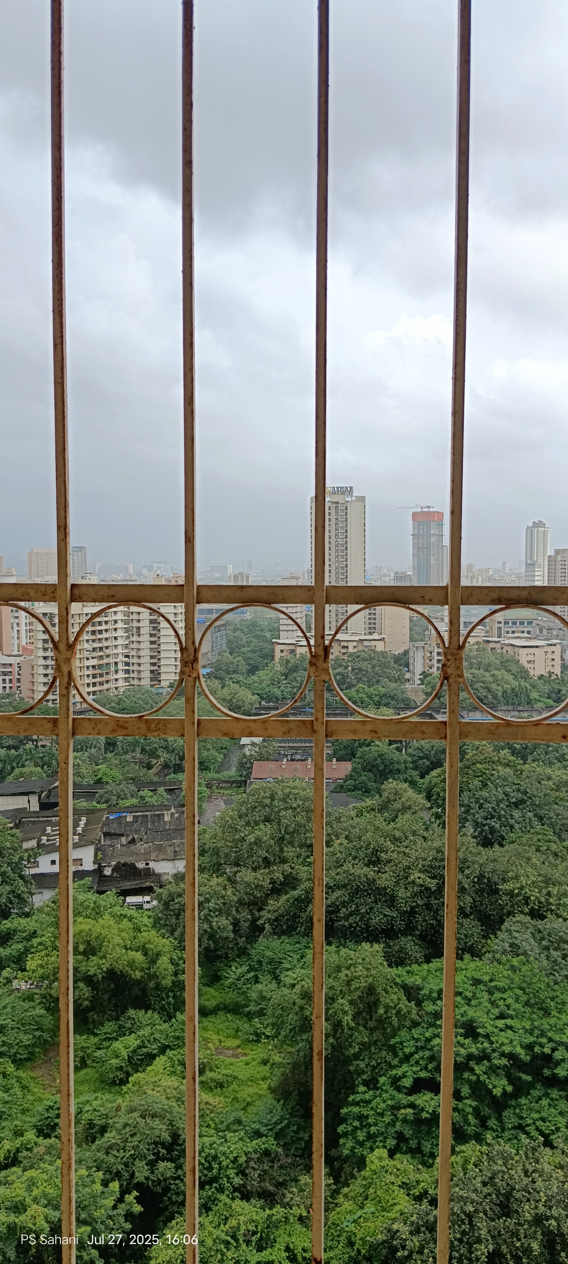 1 BHK + Pooja Room Apartment For Rent in Wadhwa Elite Solitaire