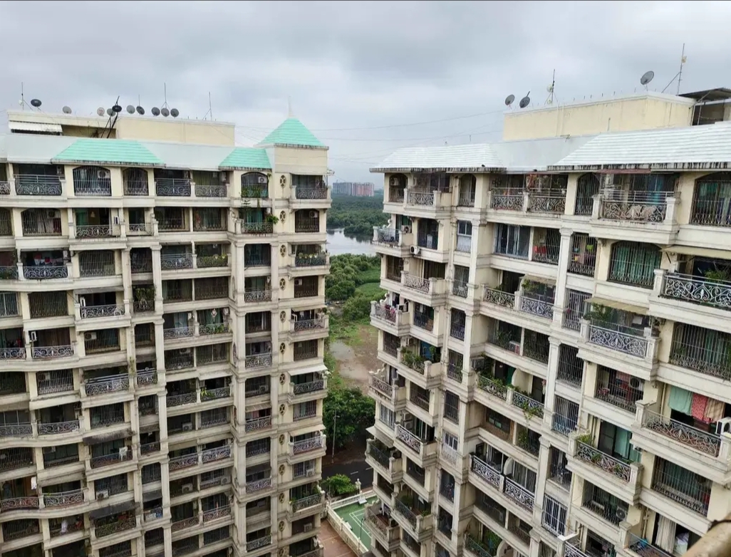 2 BHK 1150 Sq.Ft. Apartment in Tharwani Rosewood Heights