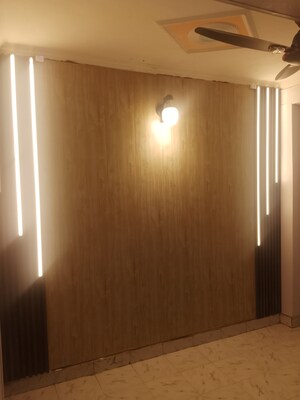 Room in 2.5 BHK Builder Floor at Shalimar Garden Extension ii – for Sale