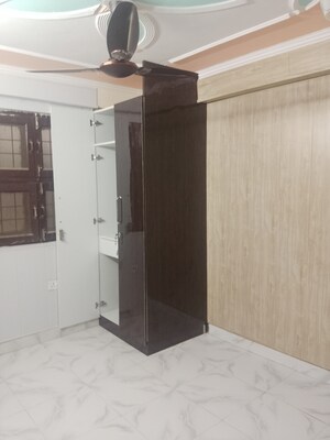 Room in 2.5 BHK Builder Floor at Shalimar Garden Extension ii – for Sale