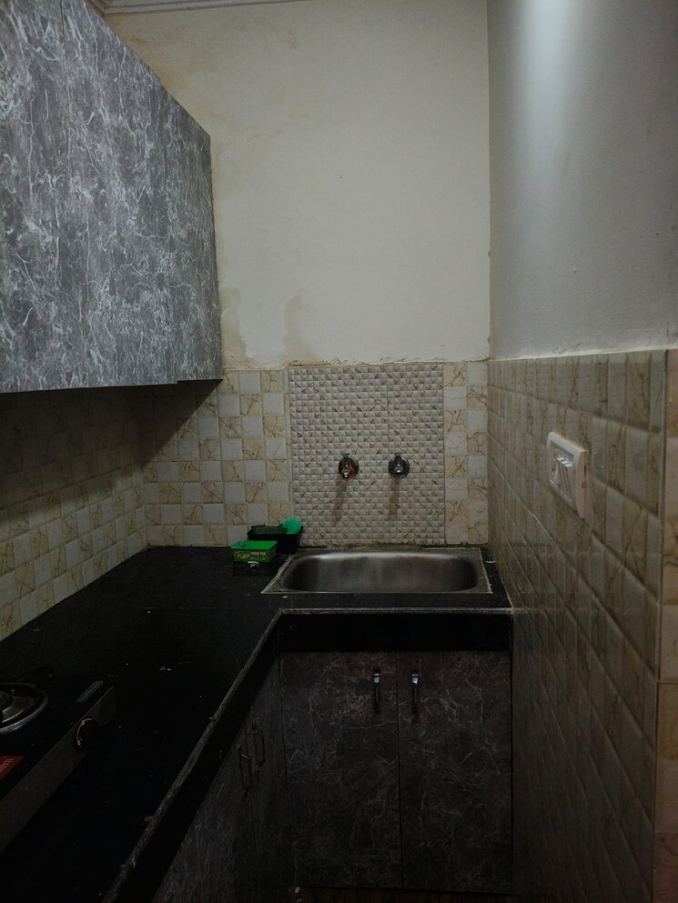 Kitchen, dayanand colony 6+ Bedroom 3600 Sq.Ft. Independent House In Dayanand Colony Delhi 9003817