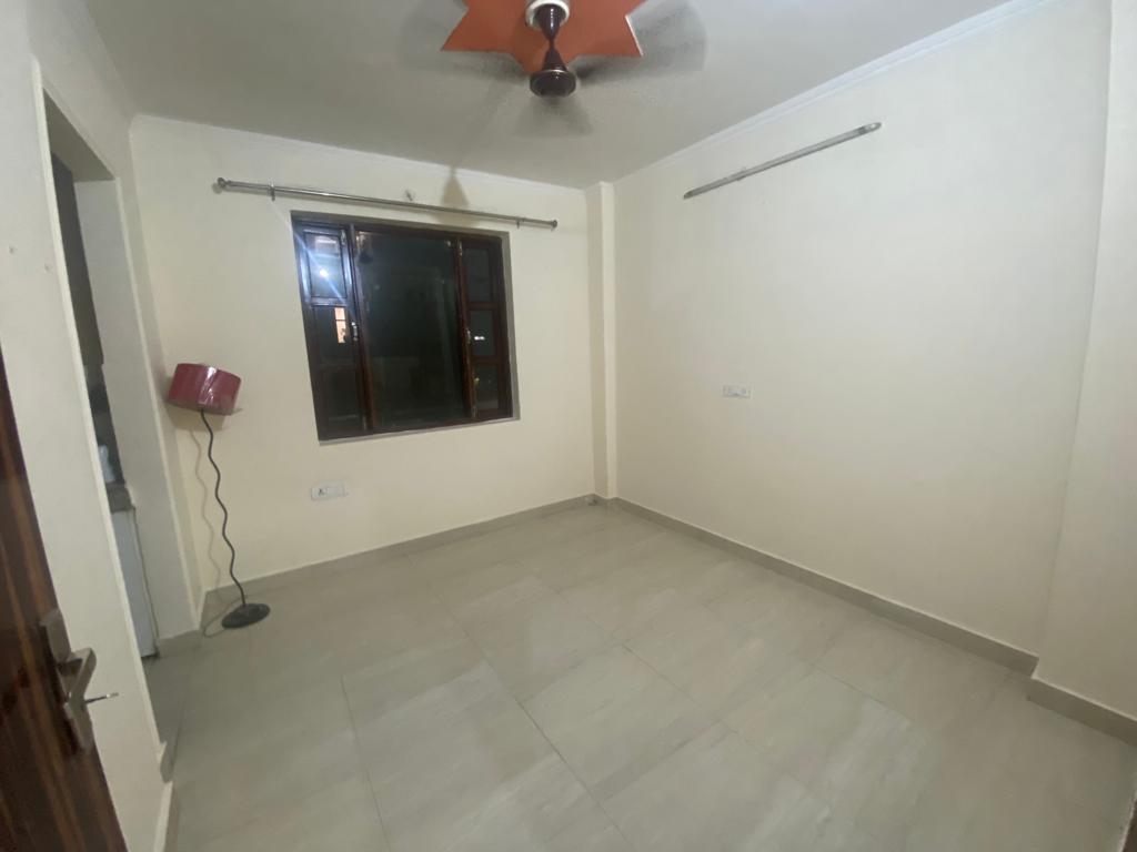 1 BHK + Pooja Room Builder Floor For Rent in SectoR-28