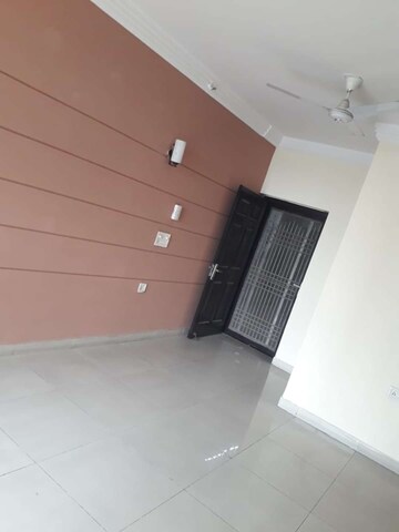 3 BHK Apartment For Sale in Mahagun Mascot, Sain Vihar