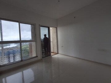 Room in 3 BHK Apartment at Godrej Boulevard, Manjari – for Rent