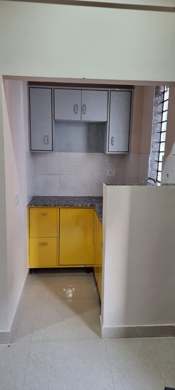 Furnished Amenities in 2 BHK Apartment at Gaur City 7th Avenue, Sector 4 Greater Noida – for Rent