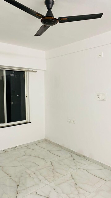 Room in 1 BHK Apartment at VTP One, Kharadi – for Rent