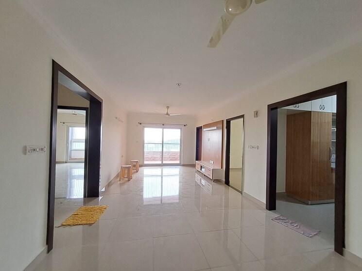 Room, hebbal 3 Bedroom 1869 Sq.Ft. Apartment In Hebbal Bangalore 9003977