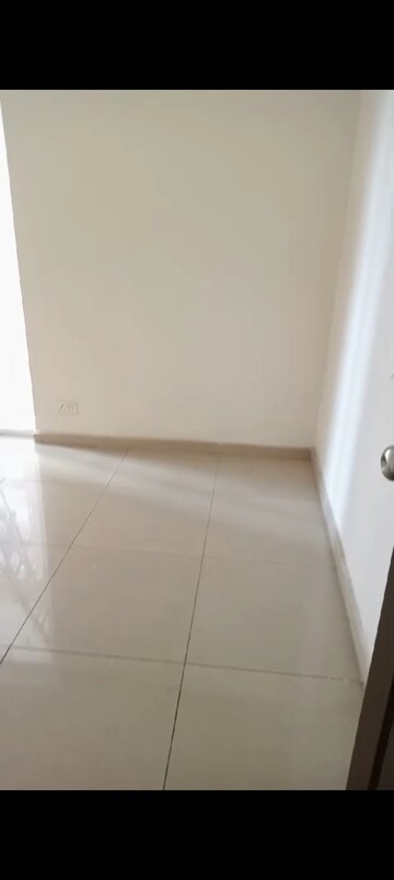 Furnished Amenities in 3 BHK Apartment at Landcraft Golf Links, Pandav Nagar – for Sale